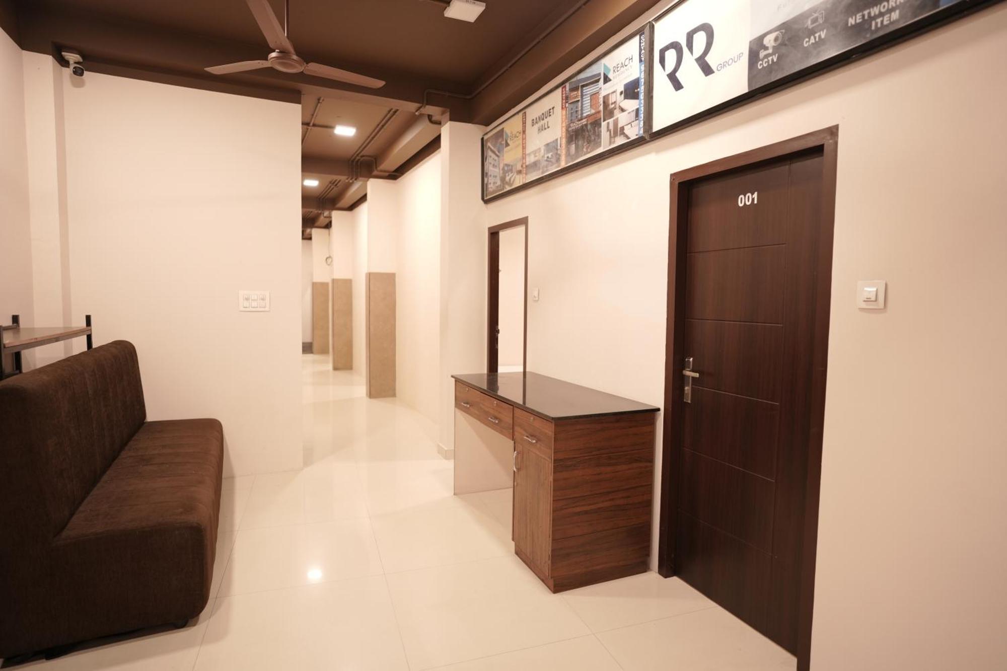 מלון Kochi Reach Residency מראה חיצוני תמונה