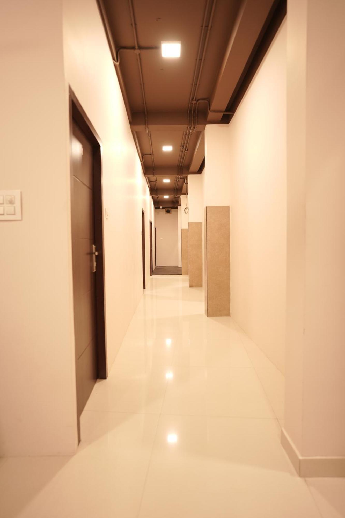 מלון Kochi Reach Residency מראה חיצוני תמונה