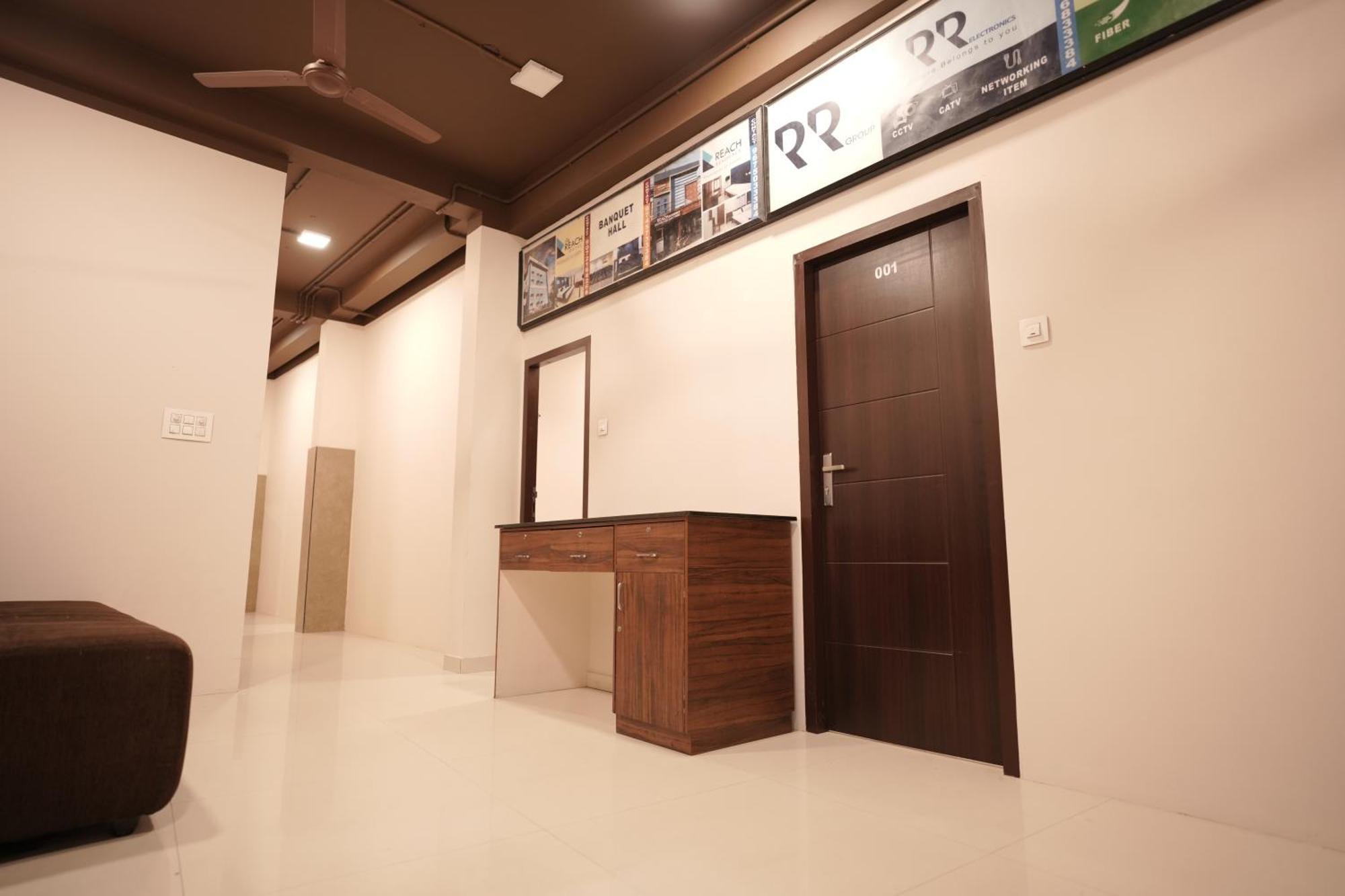 מלון Kochi Reach Residency מראה חיצוני תמונה